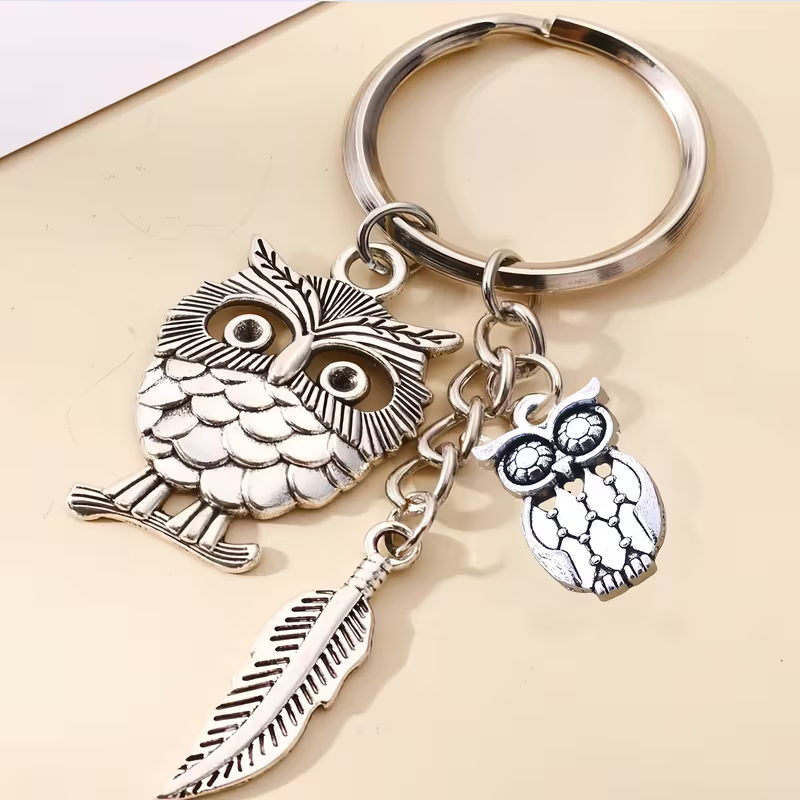 Custom Design Letter Shaped Soft Enamel Metal Keychains Custom Logo/Text Keychain Perfect Gift for Men & Women